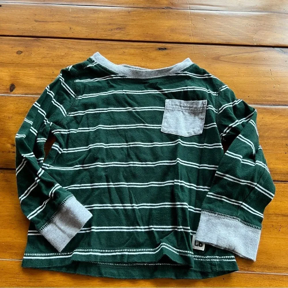 🍭6/$30 Crazy 8 Boy’s Hunter Green and Gray striped long sleeve shirt - 2T